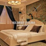 Дизайн спальни в стиле прованс с фреской для женщины