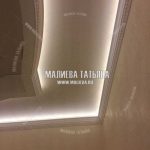 Монтаж потолка в спальне с подсветкой